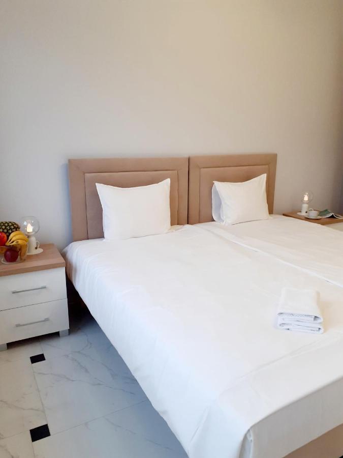 Willa Na Bielanach Apartment Bielany Wroclawskie Bagian luar foto